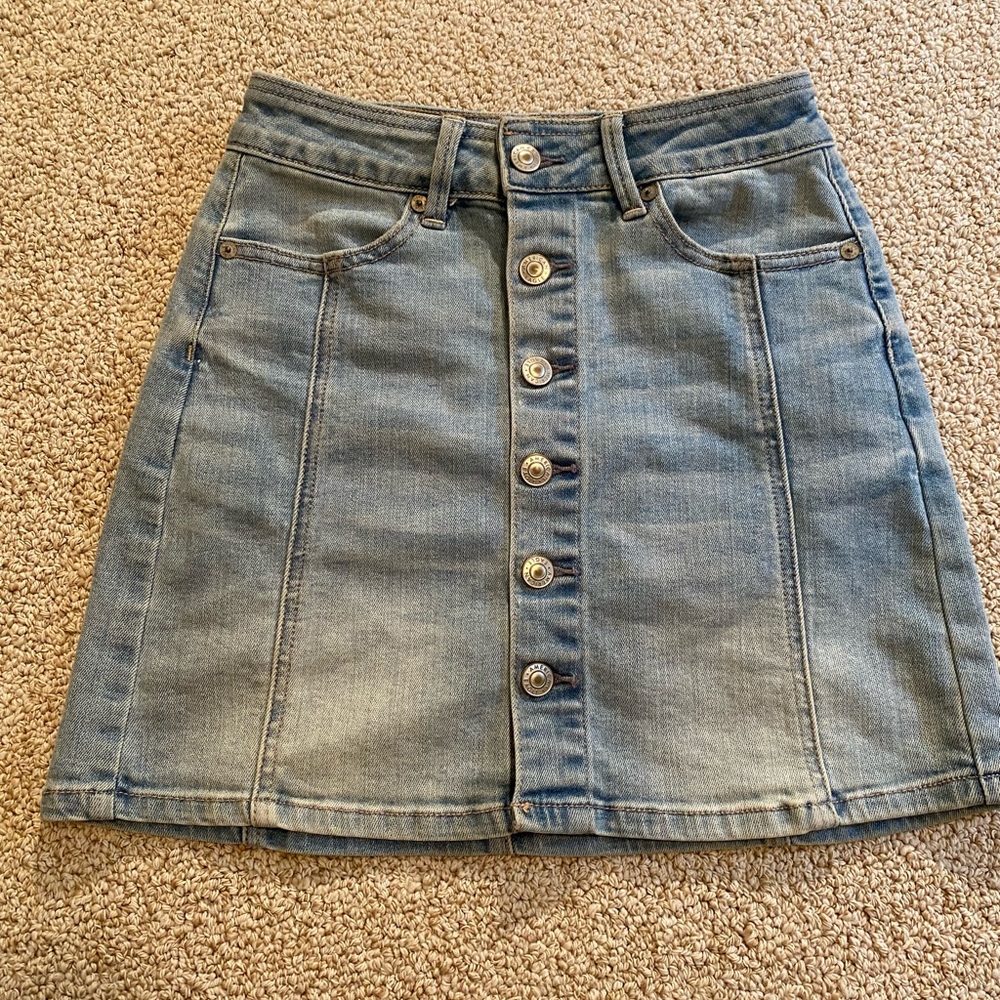 American Eagle mini jeans skirt. Size 00.